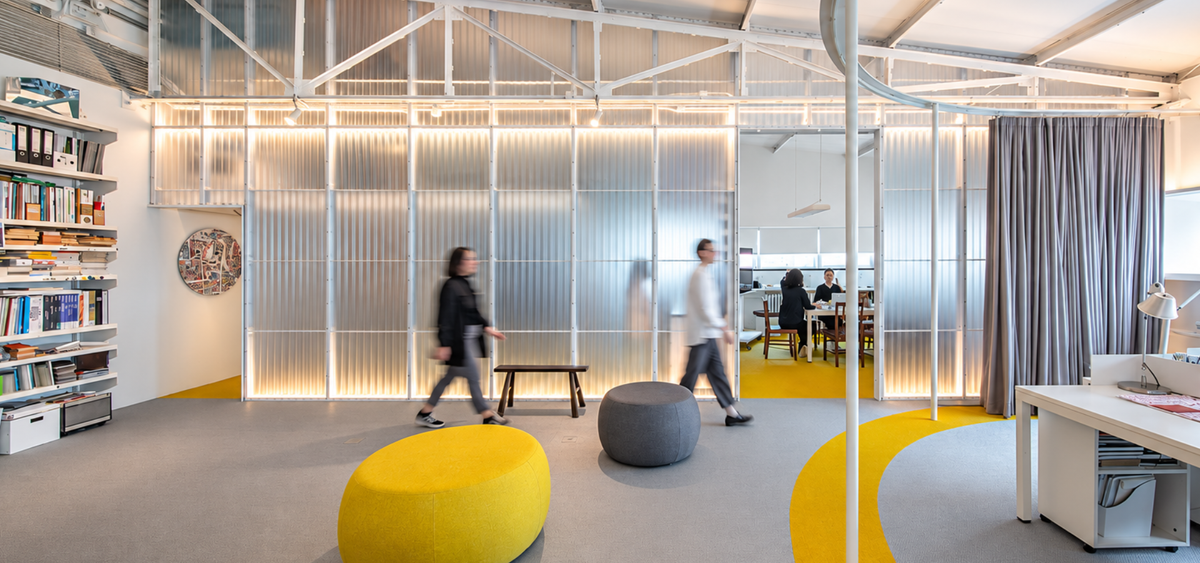 Multiwall polycarbonate sheets used for commercial interior partitions